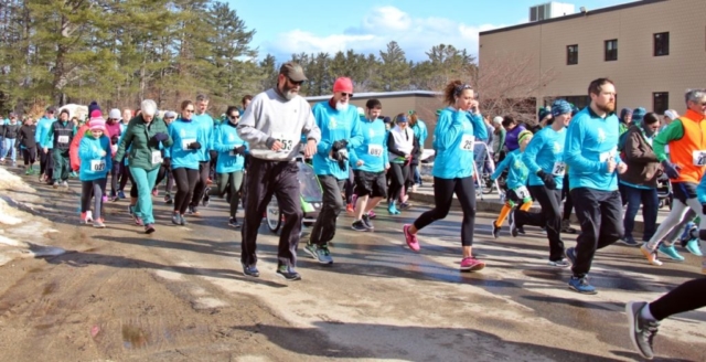 2019 Shamrock Shuffle 5K starting line Plymouth NH (11)