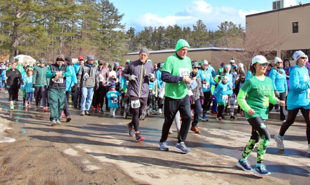 2019 Shamrock Shuffle 5K starting line Plymouth NH (13)