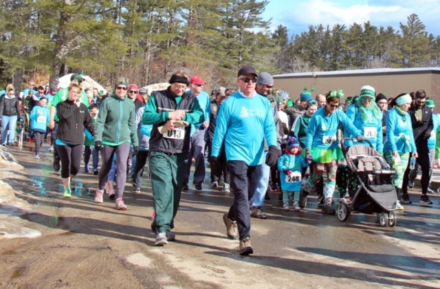 2019 Shamrock Shuffle 5K starting line Plymouth NH (14)