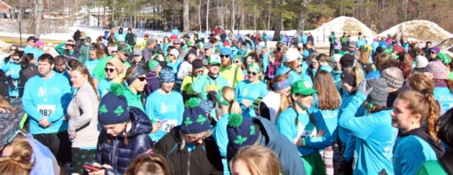 2019 Shamrock Shuffle 5K starting line Plymouth NH (3)
